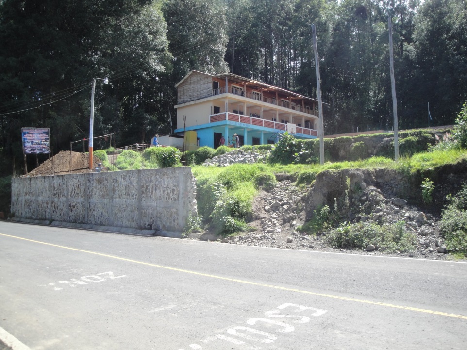 14 GT 04 School from Road