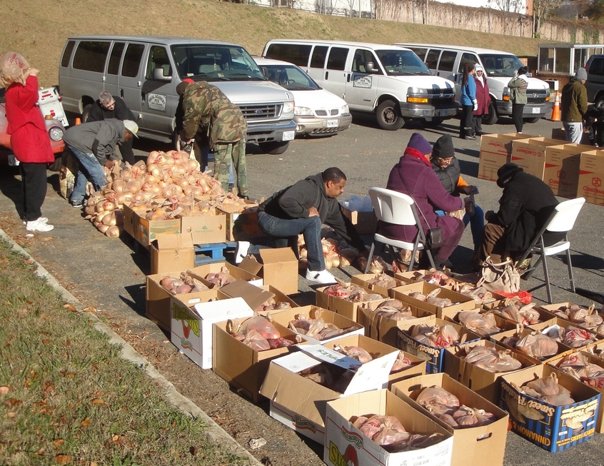 15 Nov Thanksgiving Baskets upload